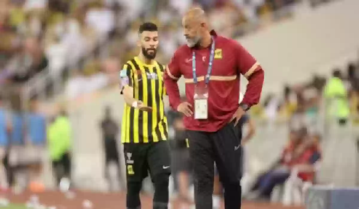 اقتراح غريب ينقذ الاتحاد من أزمة سانتو والعبود بعد هزيمة الهلال.