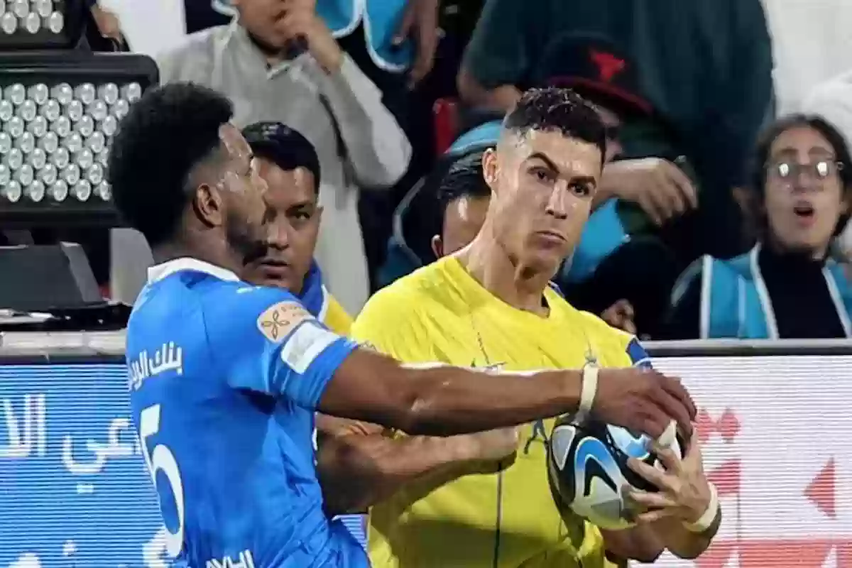 خطأ ناري من التحكيم في مباراة النصر والهلال!!