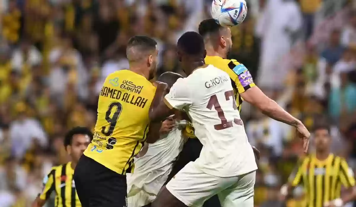 الاتحاد يطلب التعاقد مع مدافع النصر رسميًا.. 